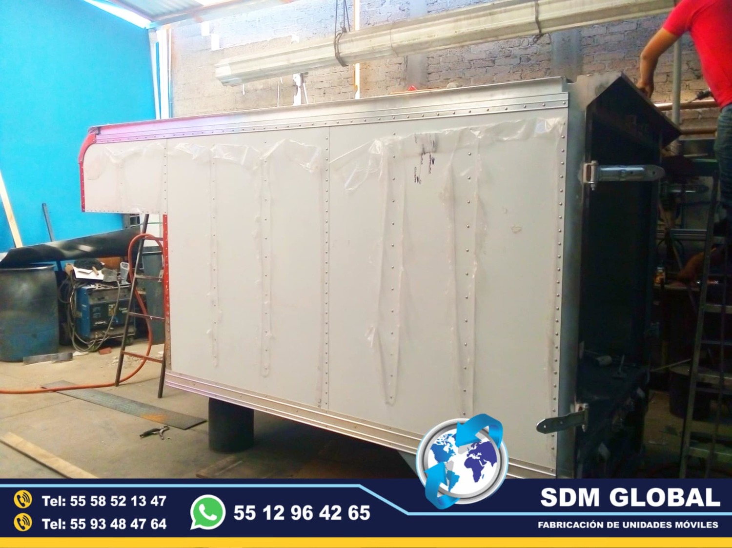 Fabricacion de Cajas secas cuadradas y con copete<br>